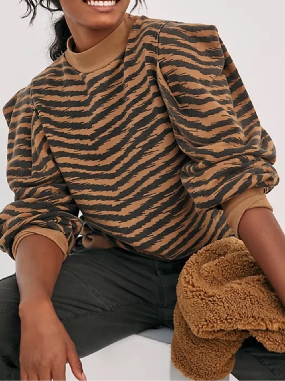 AGOLDE Folded Sleeve Mock Neck Sweatshirt in Serpentine Tigress SZ M EUC - Picture 2 of 7